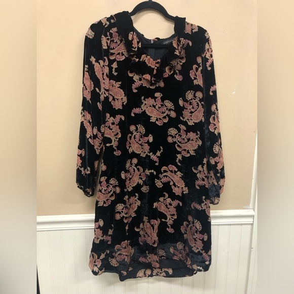 Downeast Fall Black Velvet Ruffle Collar Dress Long Sleeve Size M - Picture 3 of 7